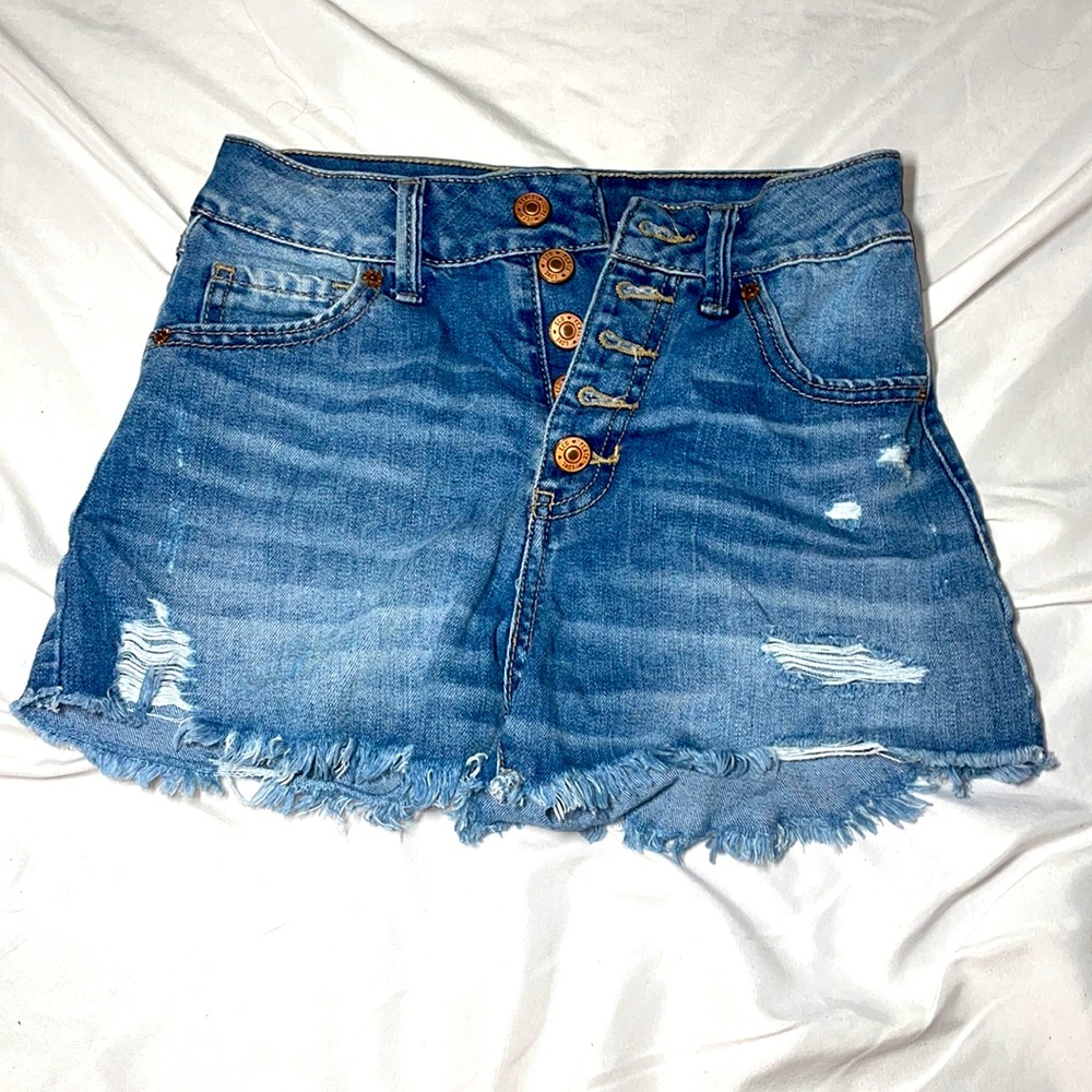 Ripped Jean Shorts. By Rewash. 0/24
